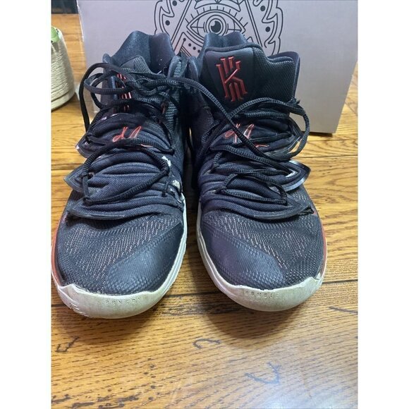 ?size 11- Nike Kyrie 5 Mens Basketball Shoes Black Red BRED main image 12